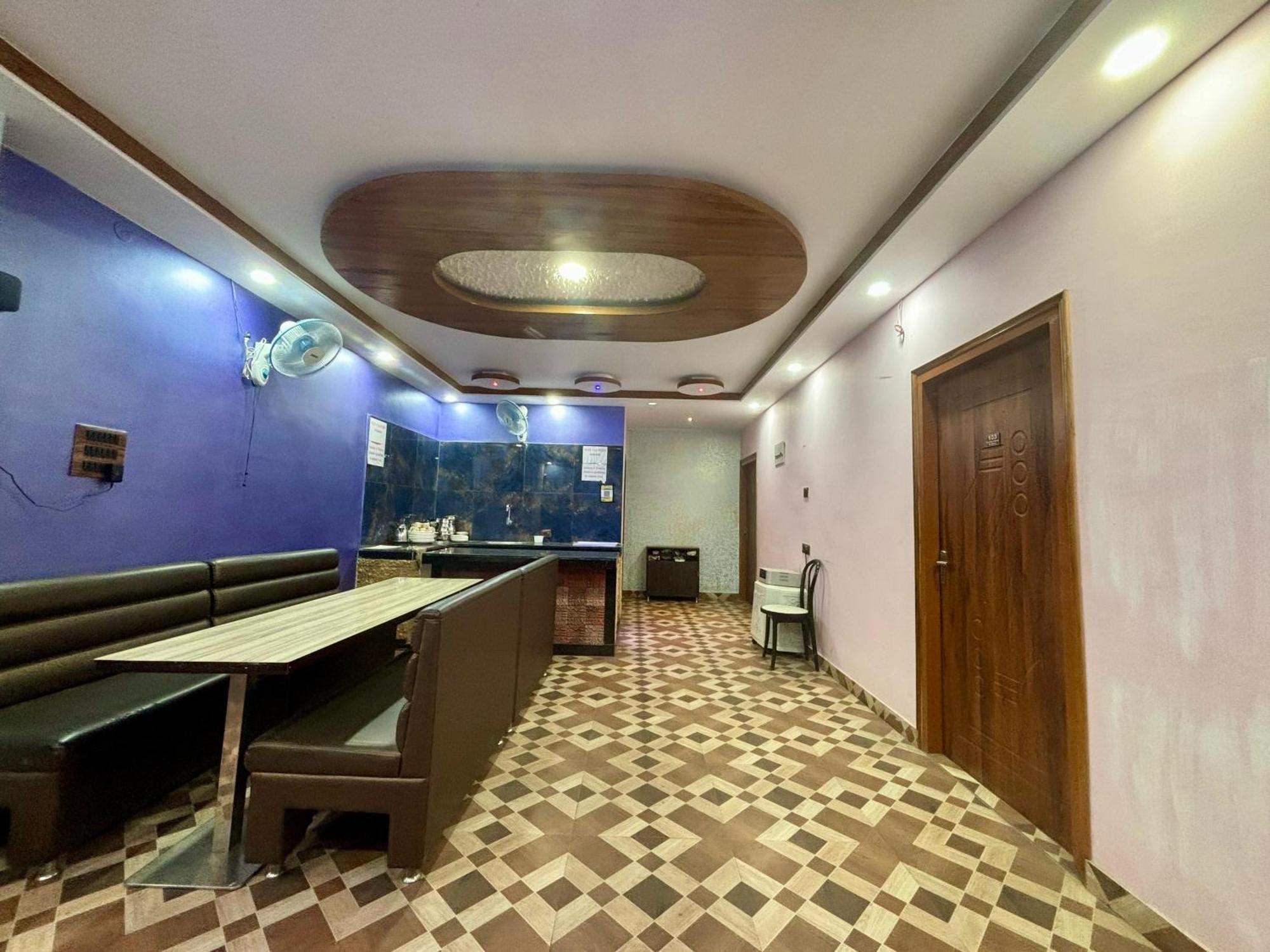 Krishna Shree Guest House グワーハーティー エクステリア 写真