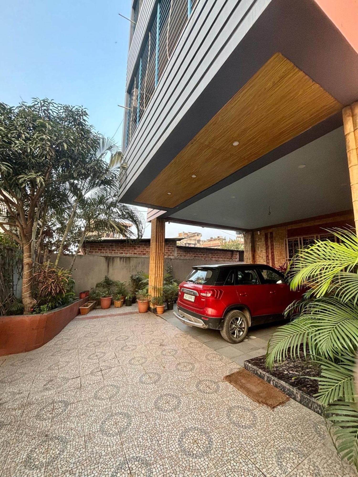 Krishna Shree Guest House グワーハーティー エクステリア 写真